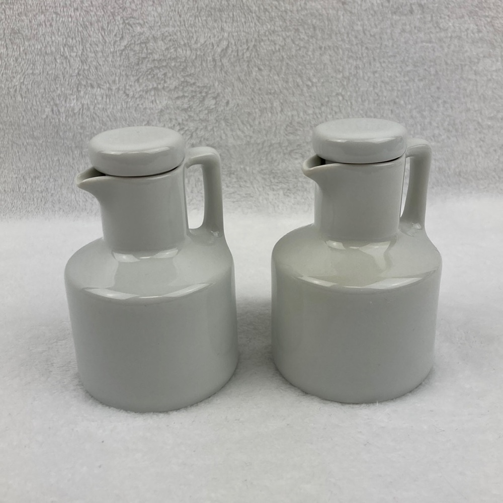 Porcelana Schmidt Brazil Porcelain Vinegar & Oil Cruet Set with Lids 5 oz.